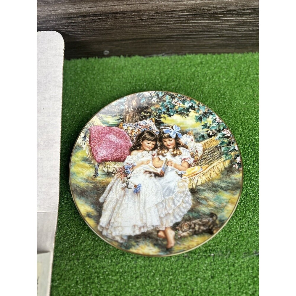 Reco Sandra Kuck Hearts and flowers Storybook Plate Limited Edition